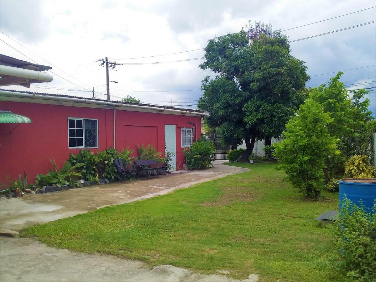 Yard Style Hotel Kingston Exterior photo